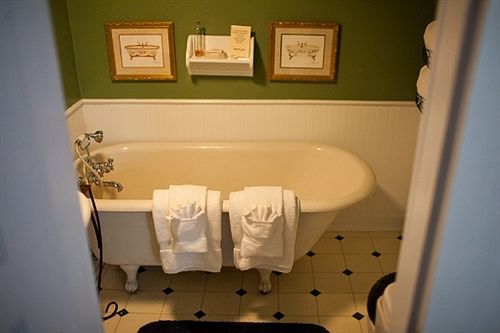 ベッドアンドブレックファースト The Hale House Inn