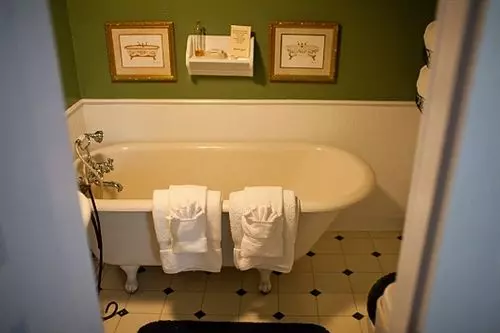 Bed and Breakfast The Hale House Inn