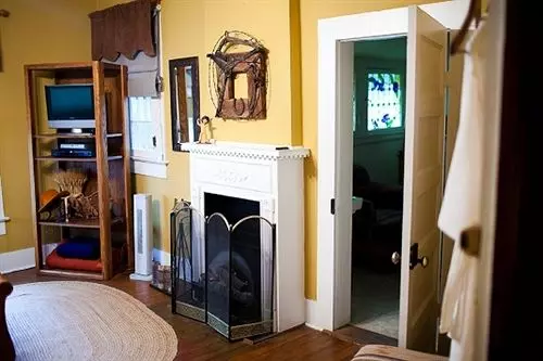 Bed and Breakfast The Hale House Inn