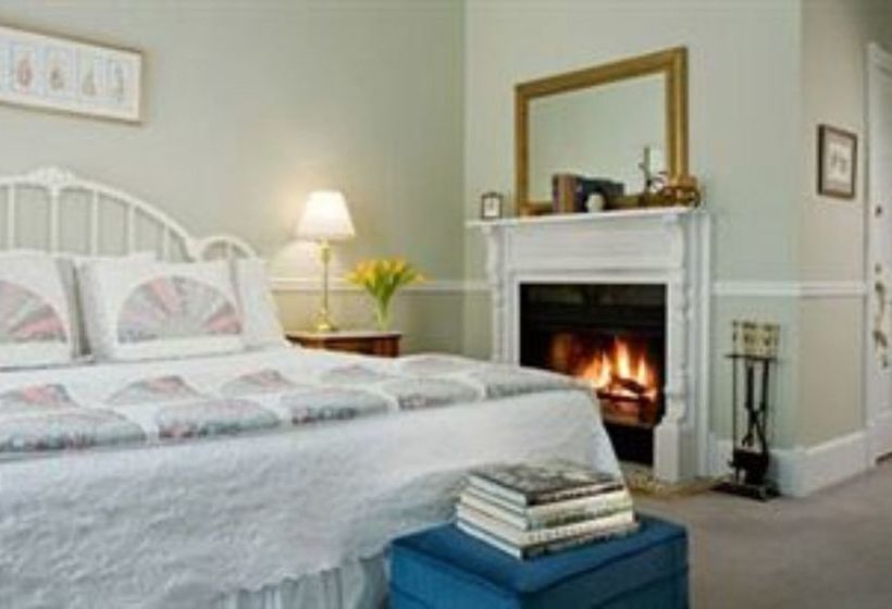 민박 The Maple Leaf Inn