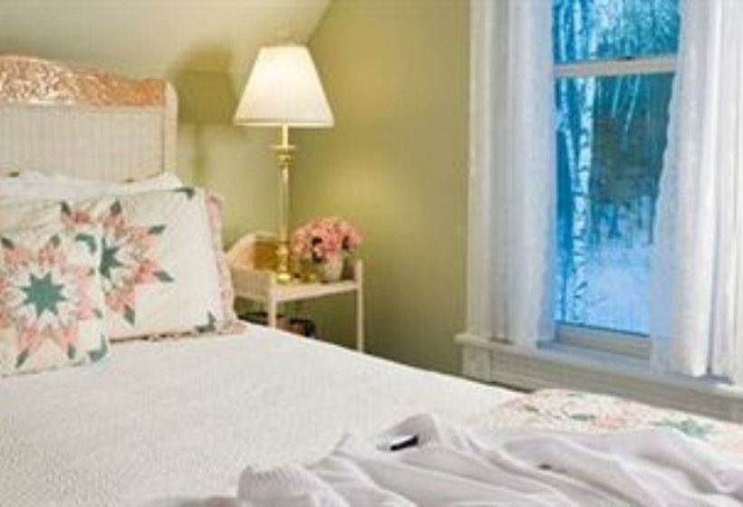 민박 The Maple Leaf Inn