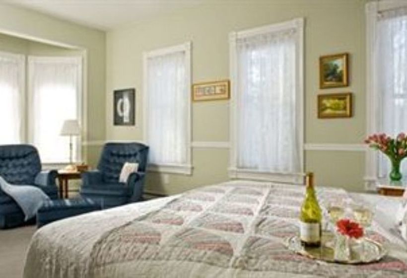 민박 The Maple Leaf Inn