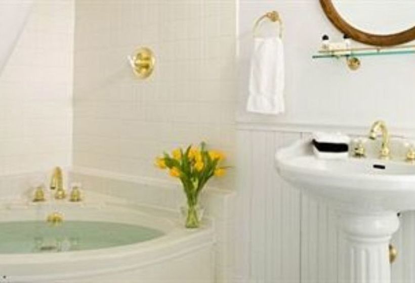 민박 The Maple Leaf Inn