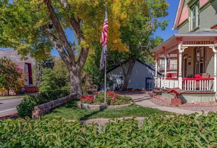 Bed and Breakfast The Silk Pincushion