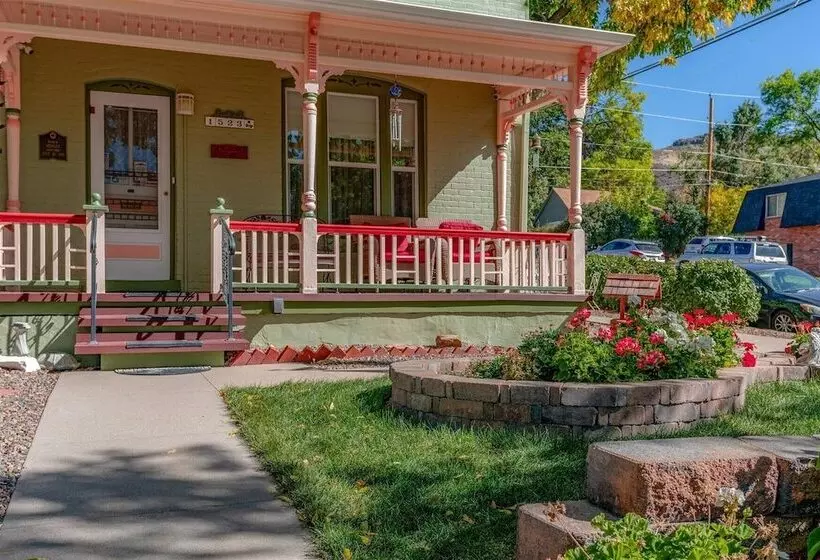 Bed and Breakfast The Silk Pincushion