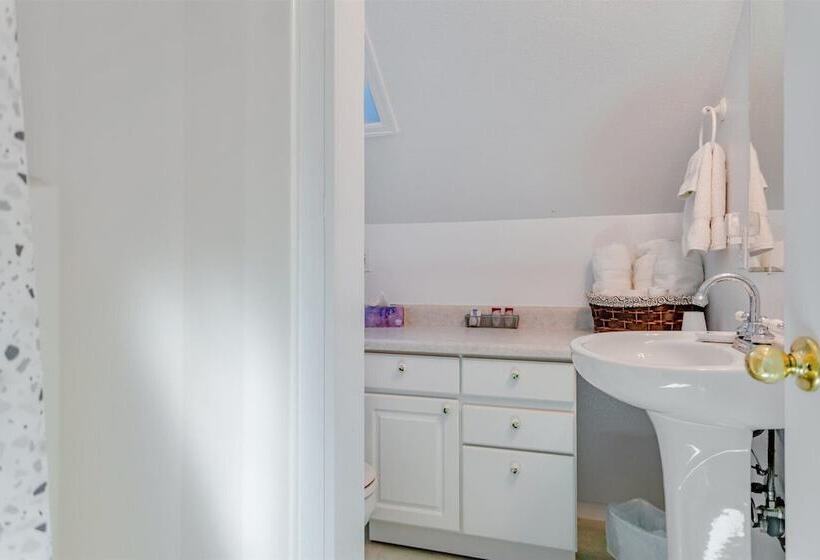 مبيت وإفطار The Silk Pincushion