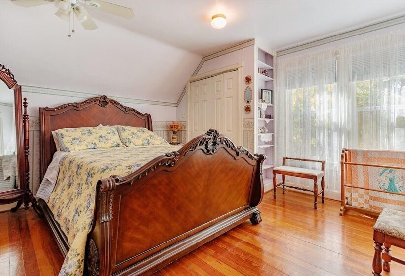 مبيت وإفطار The Silk Pincushion