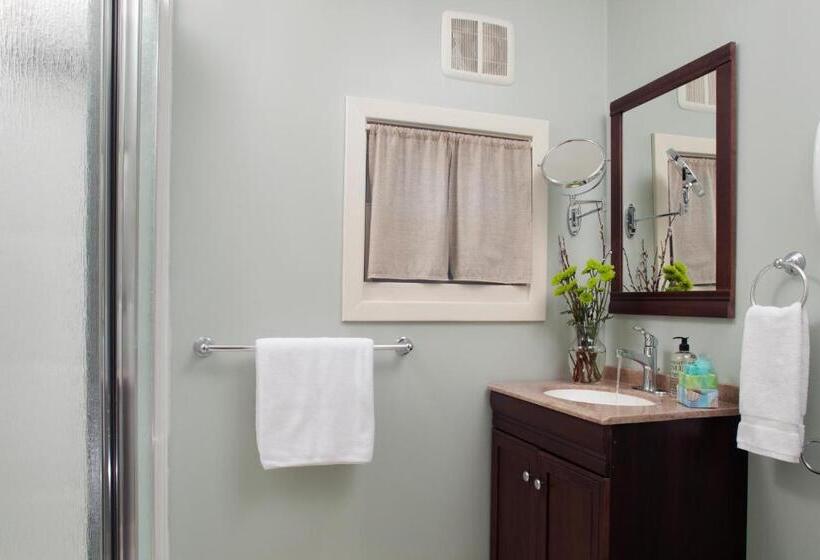 Carlisle House Bed And Breakfast