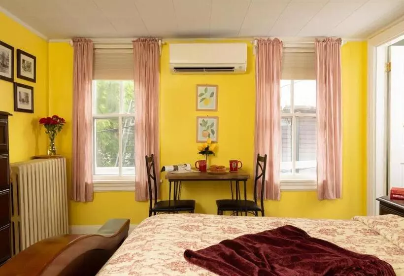 Carlisle House Bed And Breakfast