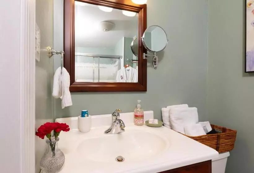 Carlisle House Bed And Breakfast