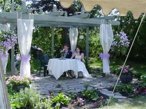 Evergreen Gate Bed And Breakfast