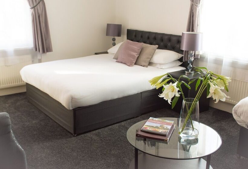 בית מלון כפרי Castle Park