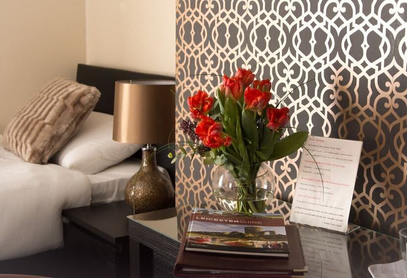 בית מלון כפרי Castle Park