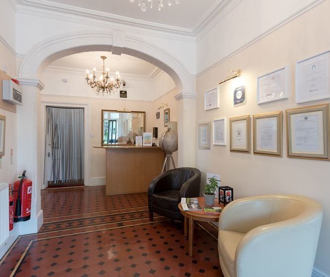 فندق Downsview Guest House