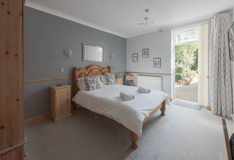 فندق Downsview Guest House