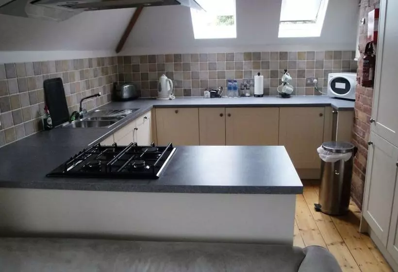 Hotel Downsview Guest House