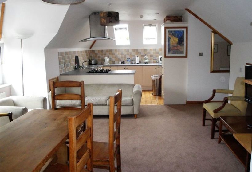 فندق Downsview Guest House