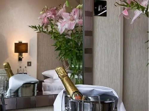 Malin Court Hotel And Restaurant