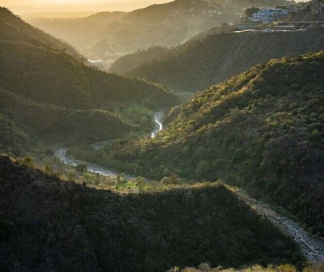 호텔 Moksha Himalaya Spa Resort