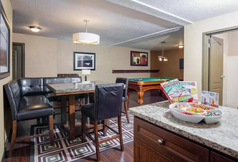 Pomeroy Hotel Fort St. John