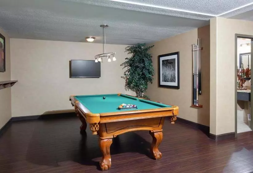 Pomeroy Hotel Fort St. John