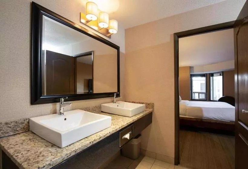 Pomeroy Hotel Fort St. John