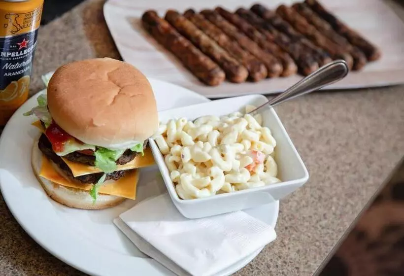 Pomeroy Hotel Fort St. John