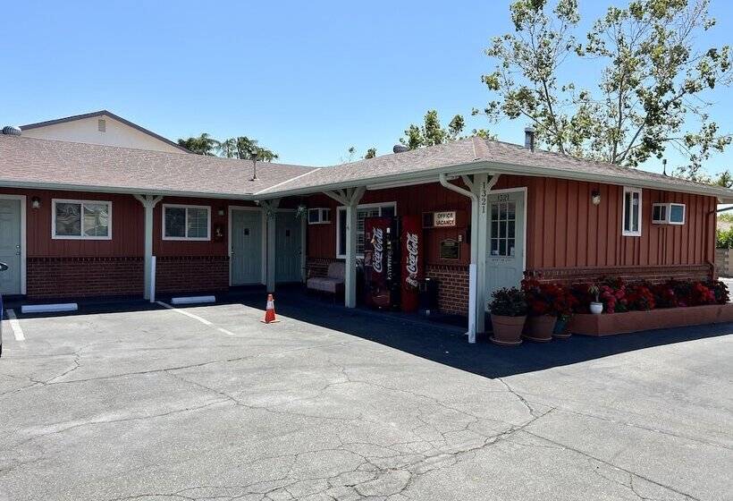 호텔 Studio Inn Livermore