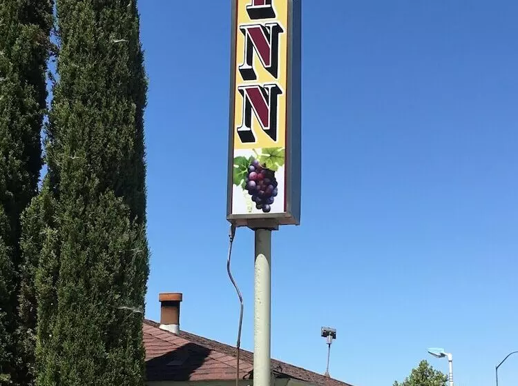 Отель Studio Inn Livermore