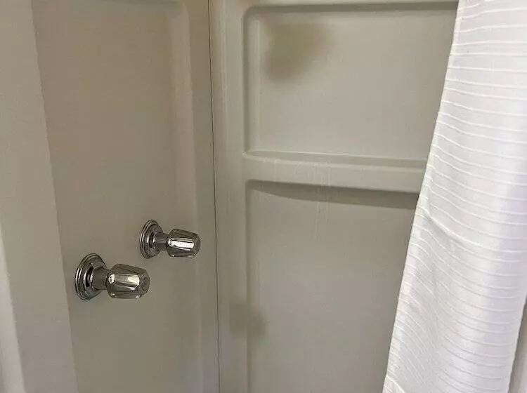 Отель Studio Inn Livermore