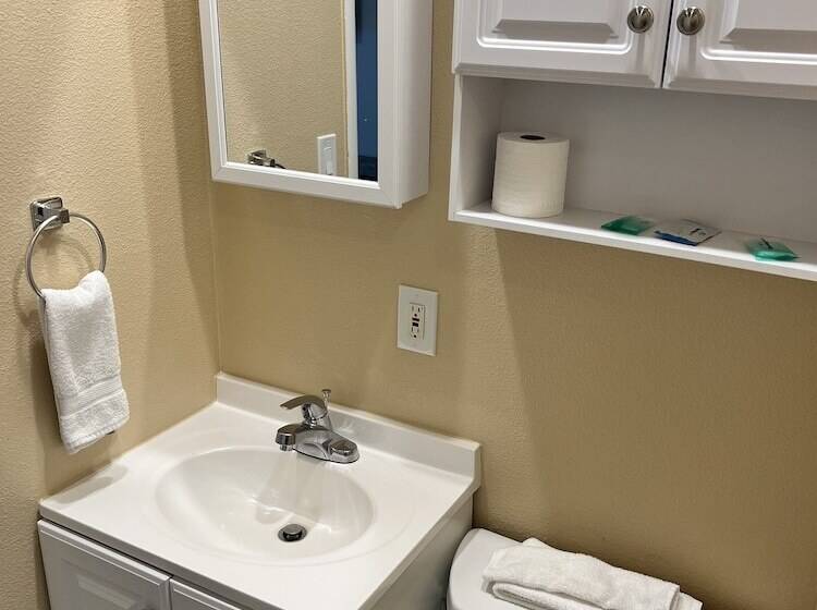 호텔 Studio Inn Livermore