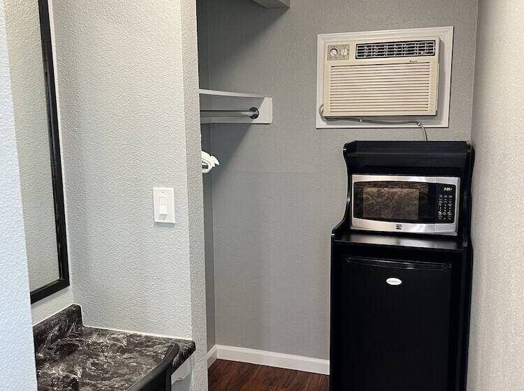 호텔 Studio Inn Livermore