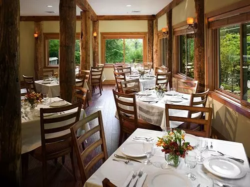 ホテル The Esmeralda Inn At Lake Lure