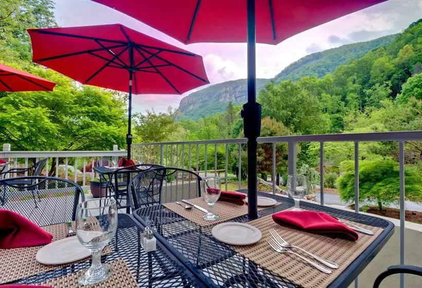 ホテル The Esmeralda Inn At Lake Lure