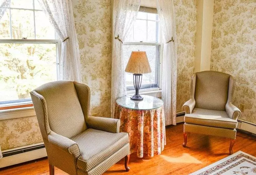 فندق The Quechee Inn At Marshland Farm