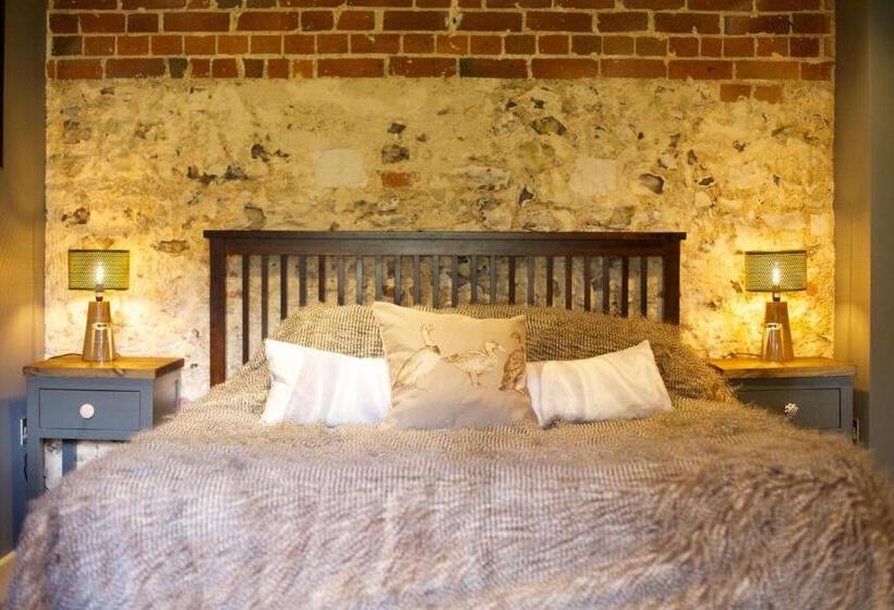 فندق The Woolpack Inn