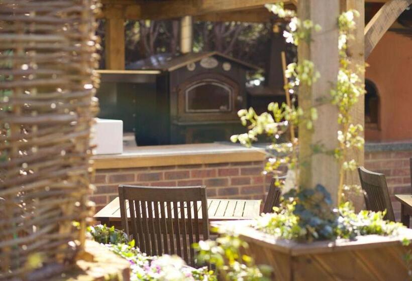 فندق The Woolpack Inn