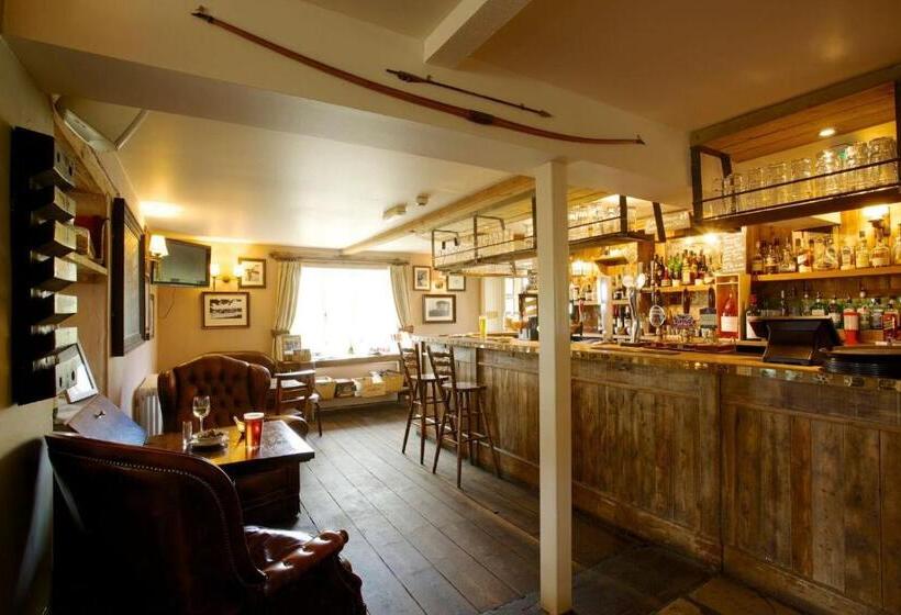 فندق The Woolpack Inn