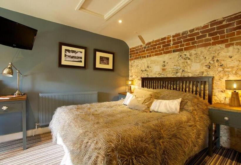 فندق The Woolpack Inn