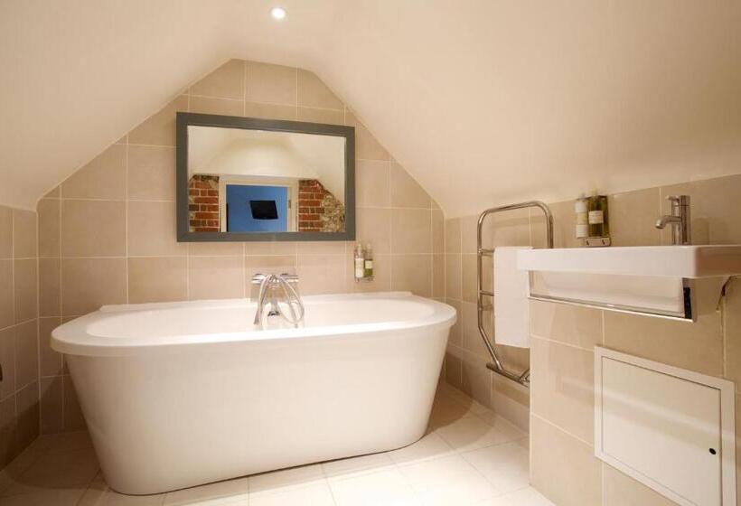 فندق The Woolpack Inn