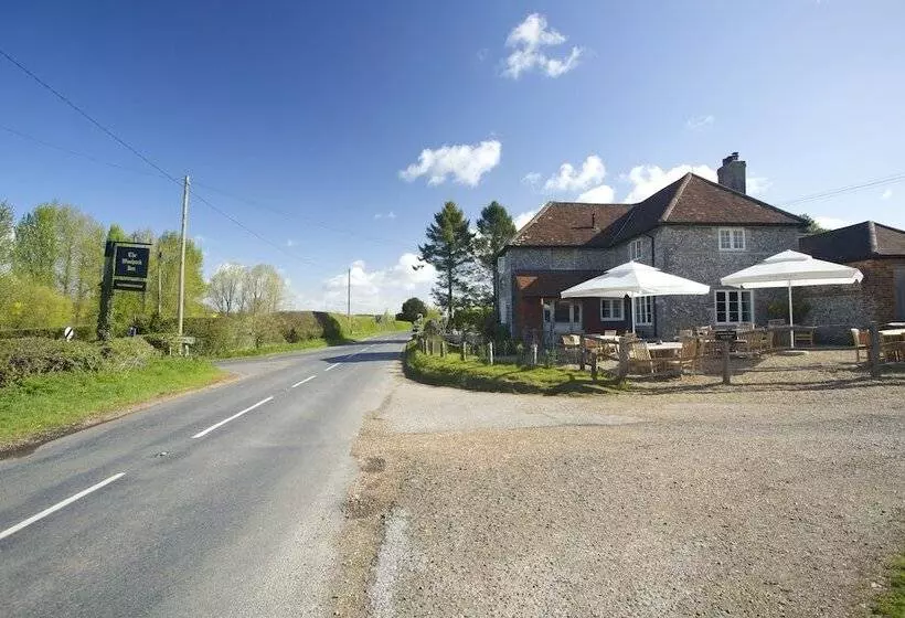 Отель The Woolpack Inn
