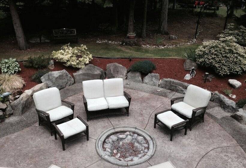 Maple View Bed And Breakfast