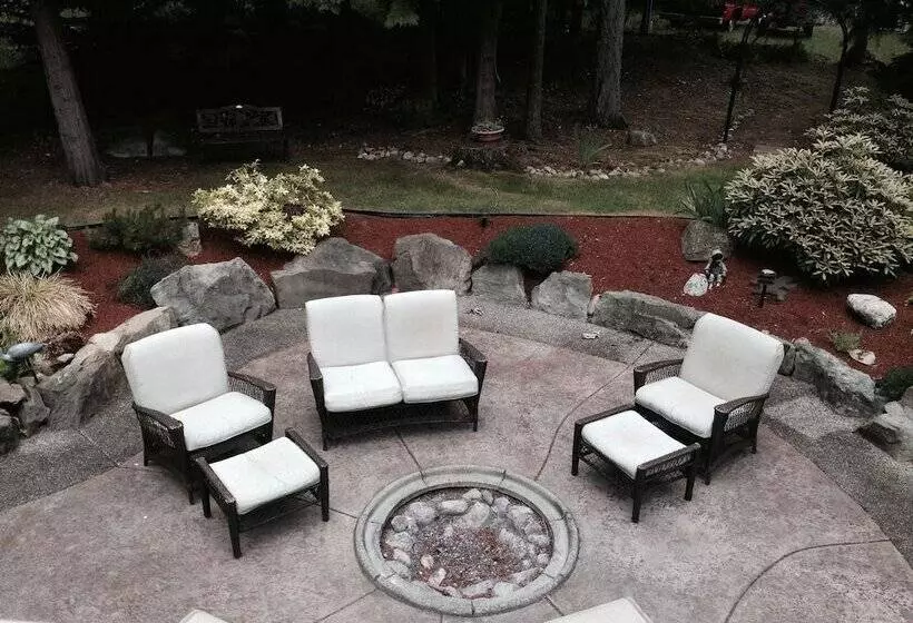 Maple View Bed And Breakfast