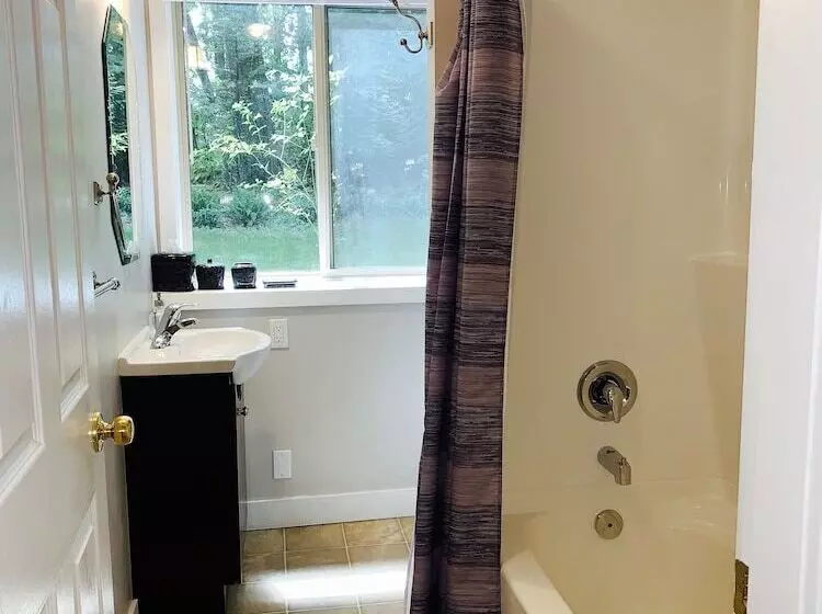 Maple View Bed And Breakfast