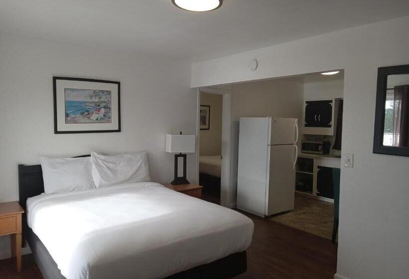 モーテル Blue Coast Inn & Suites