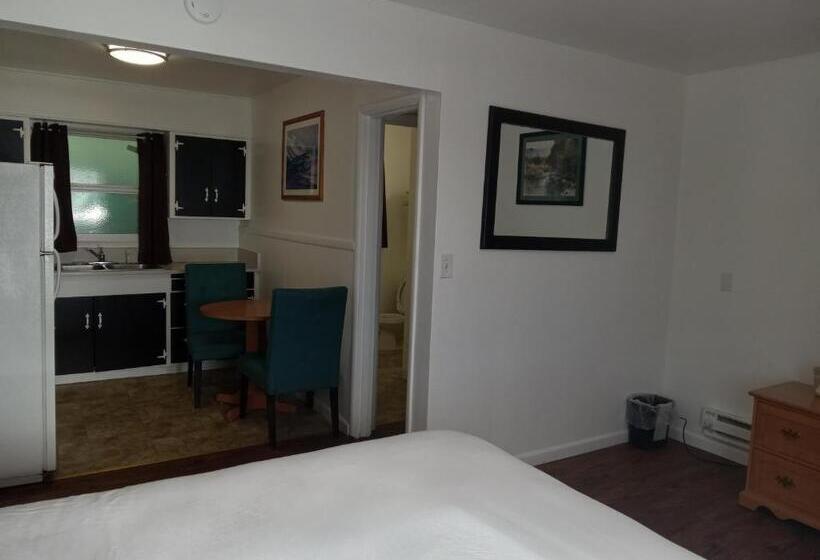 モーテル Blue Coast Inn & Suites