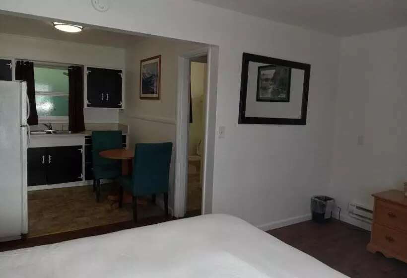 מוטל Blue Coast Inn & Suites