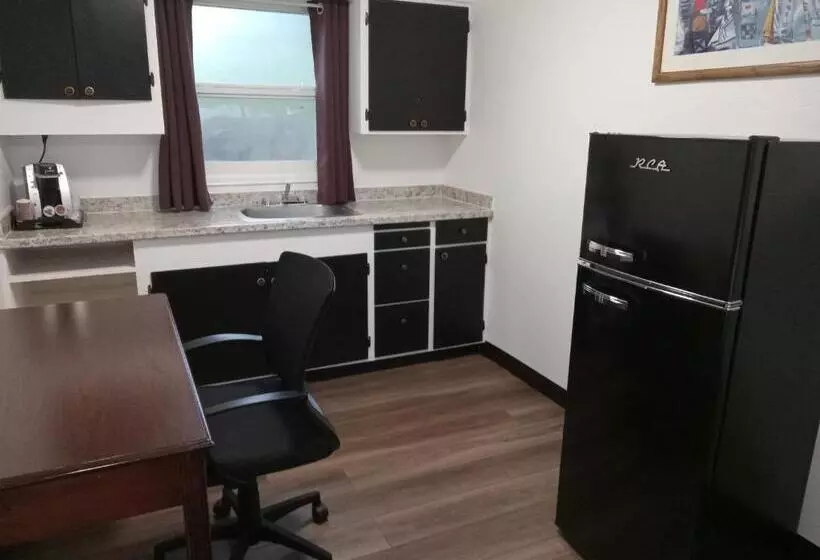 מוטל Blue Coast Inn & Suites