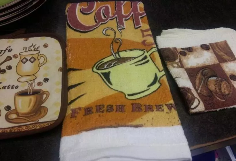 מוטל Blue Coast Inn & Suites