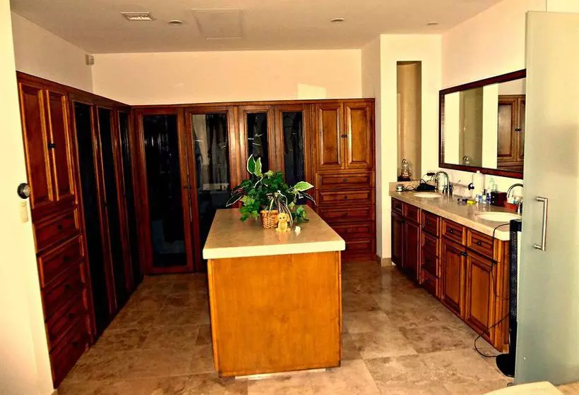 Paradise Ranch Estate